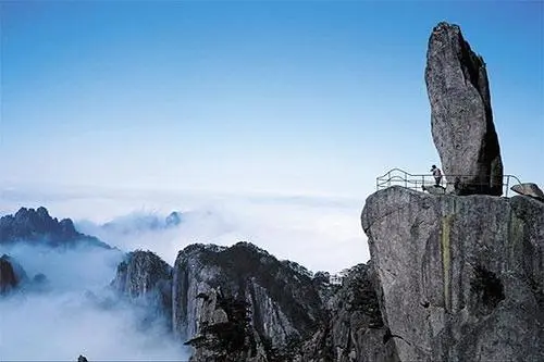 想和女朋友去黄山旅游，有什么好玩的吗？