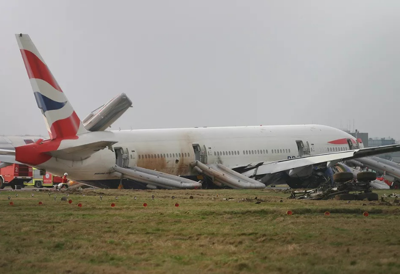 中国东方航空586号班机事故的事件经过