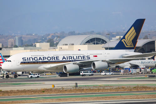 新加坡航空公司推出飞机餐厅，其背后的原因是什么？