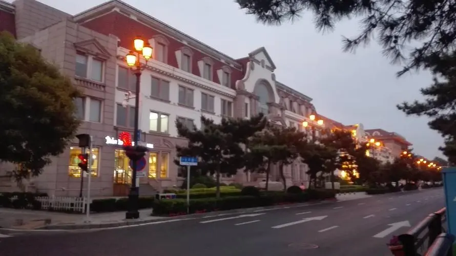 青岛旅游住哪比较合适，？