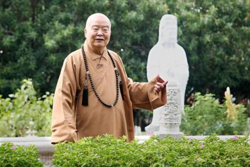 大师 祖师 宗师 泰斗 的定义 区别