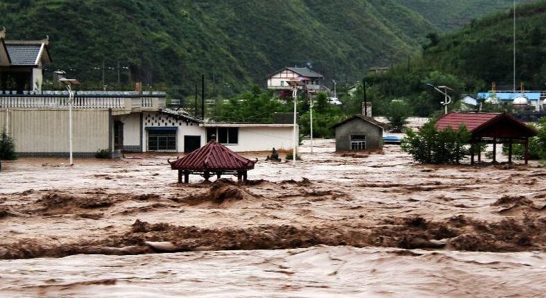 洪水滔天给人们带来了哪些危害？