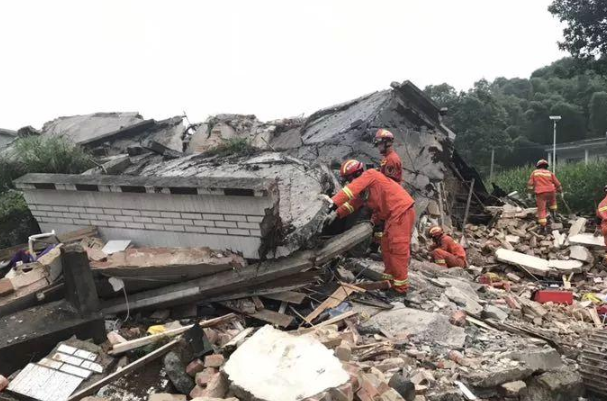 新疆拜城5.4级地震已致3死，这次地震的主要原因是什么？