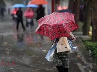 广东大风降温降雨来袭，多地最低气温将降至15℃以下，哪里影响比较大？