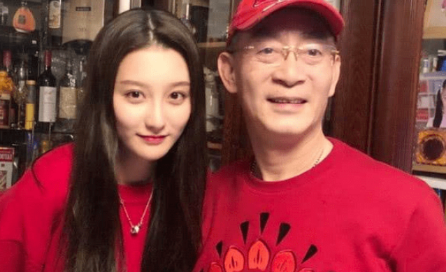 六小龄童女儿章同童至今未嫁，看到本人以后惊呆了，知道她为啥没结婚了吗？