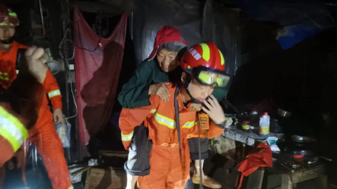 雅安暴雨致6人失联2人被埋，此次暴雨还遭到了什么损失？