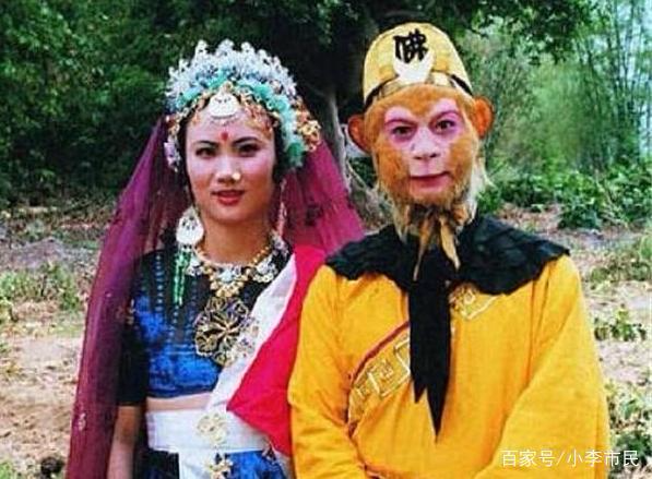 六小龄童的老婆是谁？两人是如何谈恋爱的？