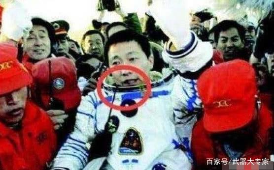 杨利伟当年在太空听到的敲窗声，到底是怎么一回事？