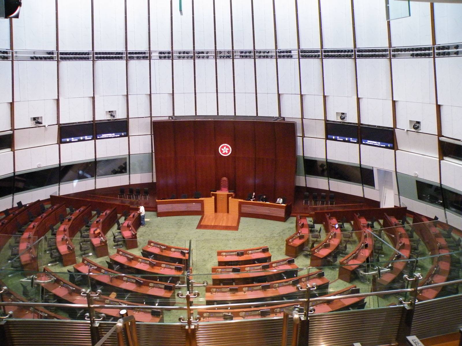 香港立法会反对派议员超过总数三分之一吗